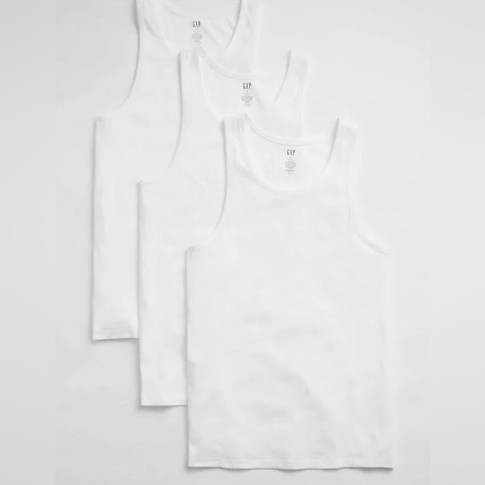 Never opened GAP multipack mens tanks size L